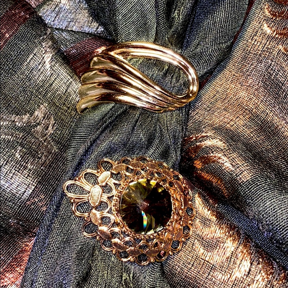 Two Vintage Scarf Clips - Picture 2 of 5